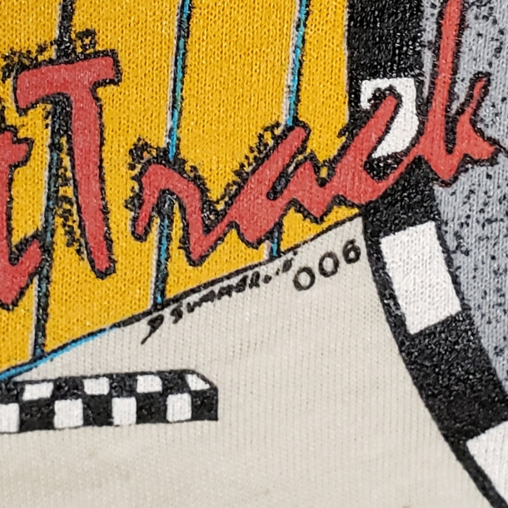 Vintage NASCAR Bristol race tee shirt - Picture 4 of 4